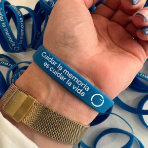 Pulsera solidaria «Cuidar la memoria es cuidar la vida»